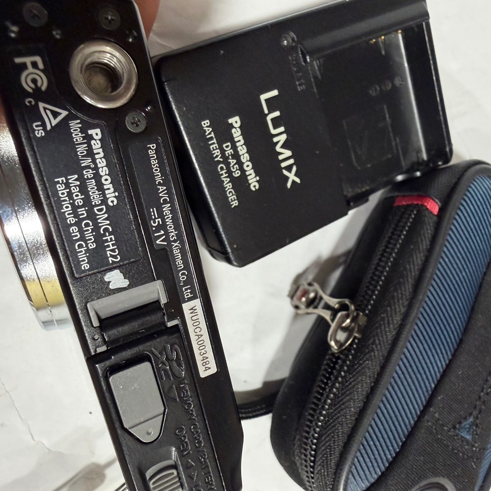 Panasonic Lumix DMC-FH22 Digital Camera 14MP 8x Zoom Black Y2K Digicam Bundle - Picture 11 of 16